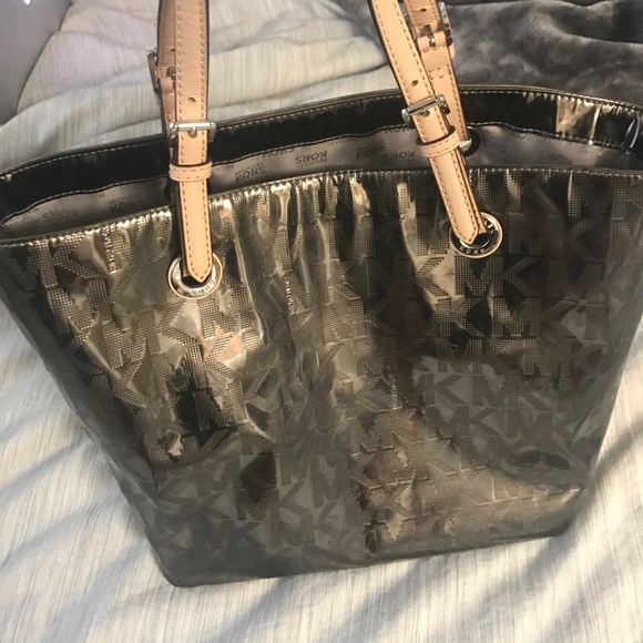 Michael Kors Handbags - Michael Kors Tote